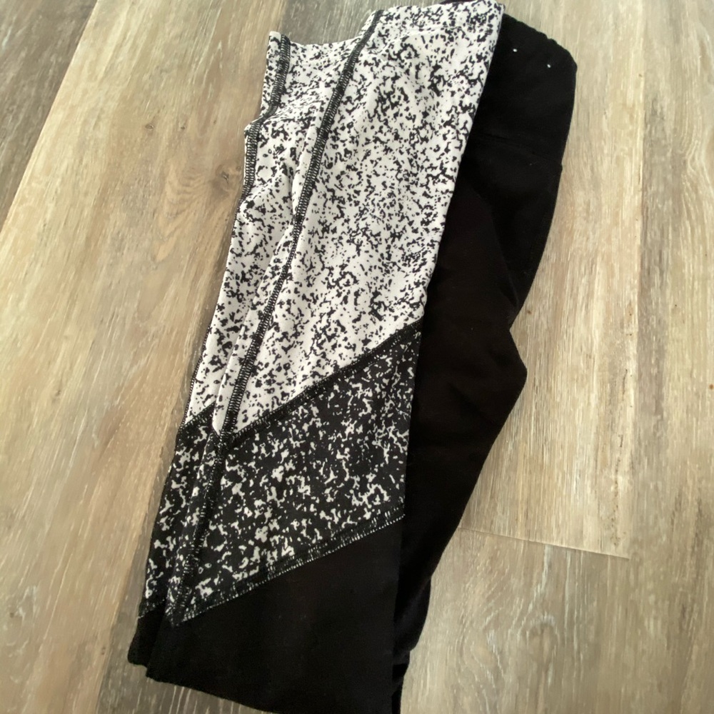 Kohl’s- my fav black & gray leggings